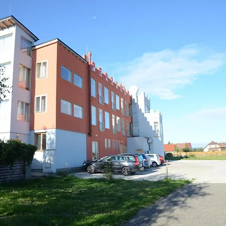 Folbr Inn Dlouha Lhota (Pribram)